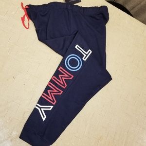 Tommy Hilfiger sweatpants sz. XXL spellout on leg